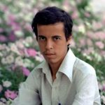 عکس/ سفر به تاریخ؛ «شهید حسن باقری» (برادر سرلشکر باقری) در کنار «غار اصحاب کهف» در اردن؛ سال 1358