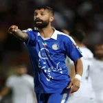 مدافع استقلال از لیست خروجی خارج شد؛ سربازی فعلاً منتفی!