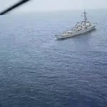 فیلم هشدار قاطع بالگرد نیروی دریایی ایران به ناوشکن آمریکایی در دریایی عمان