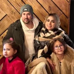 جدید ترین عکس شاهرخ استخری و همسرش و دخترای دوست داشتنیش در بلژیک  / این عاشقی عجب حس عجیبیه‌ها…/ هیچوقت فکر نمیکردم بشه اینطوری و تا این حد ادماییو دوست داشت