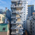 معماری یک هتل فشرده در قلب ژاپن (+تصاویر)